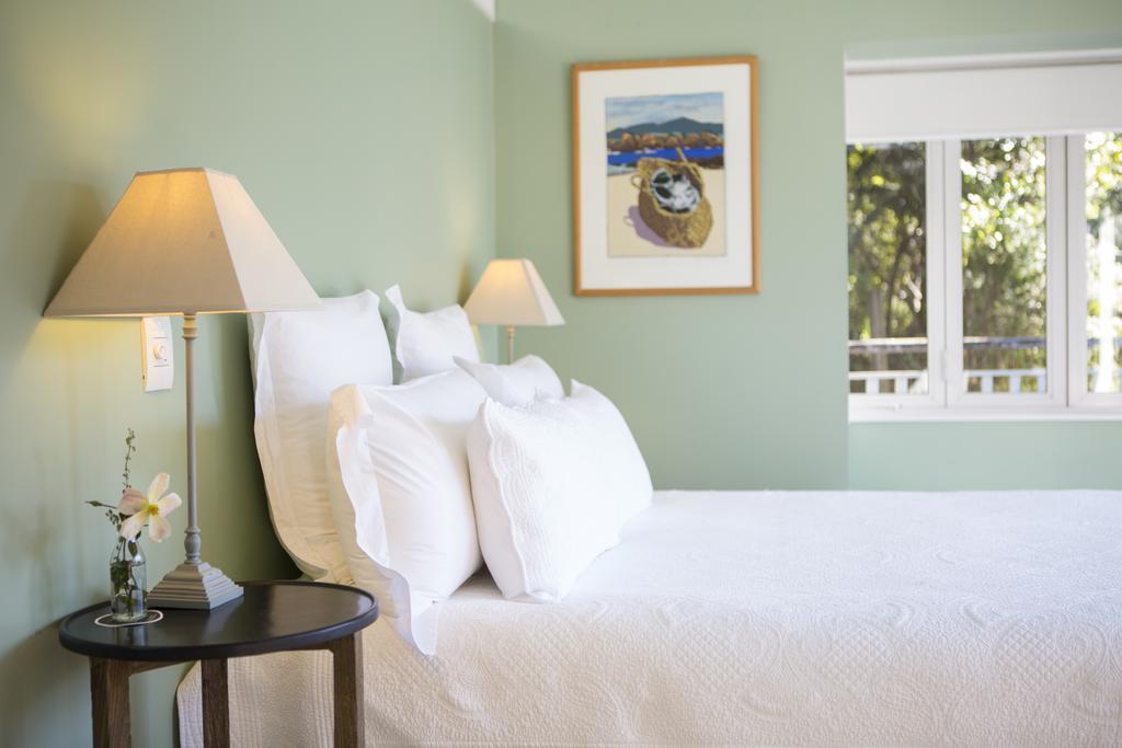970 Lonely Bay Lodge Cooks Beach Экстерьер фото